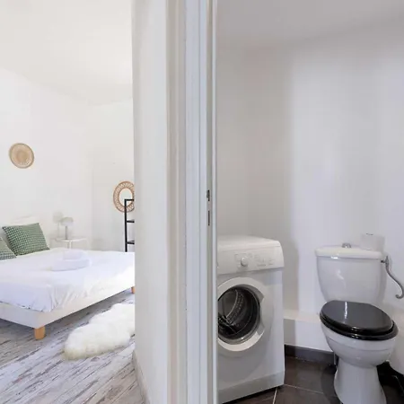 Elegant 2 - Bedroom Flat In *